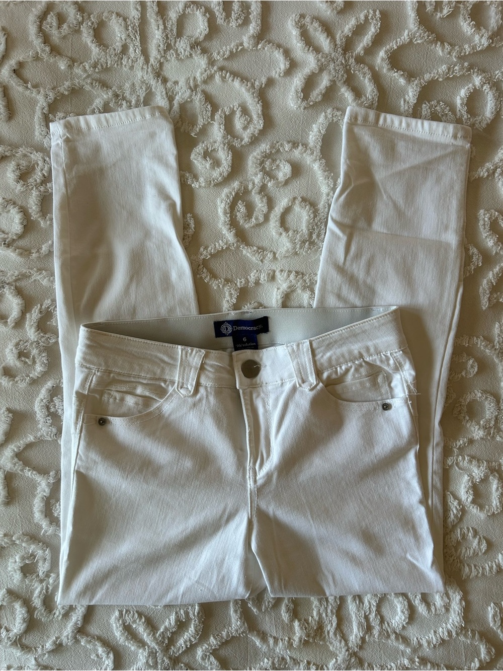 Democracy Ab solution white jeans, size 6